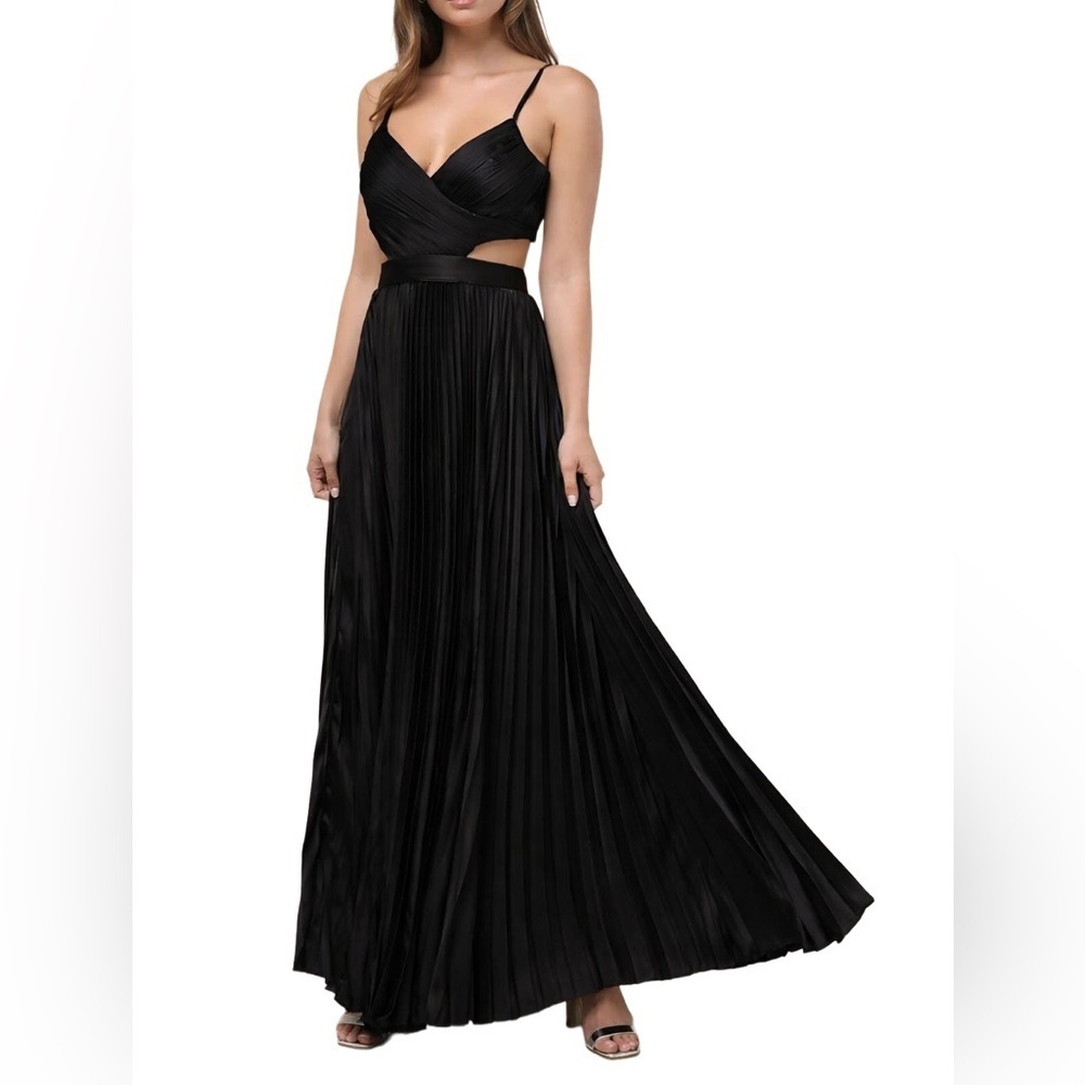 Lulu's sleeveless Black Got the Glam Pleated Cutout Maxi Dress